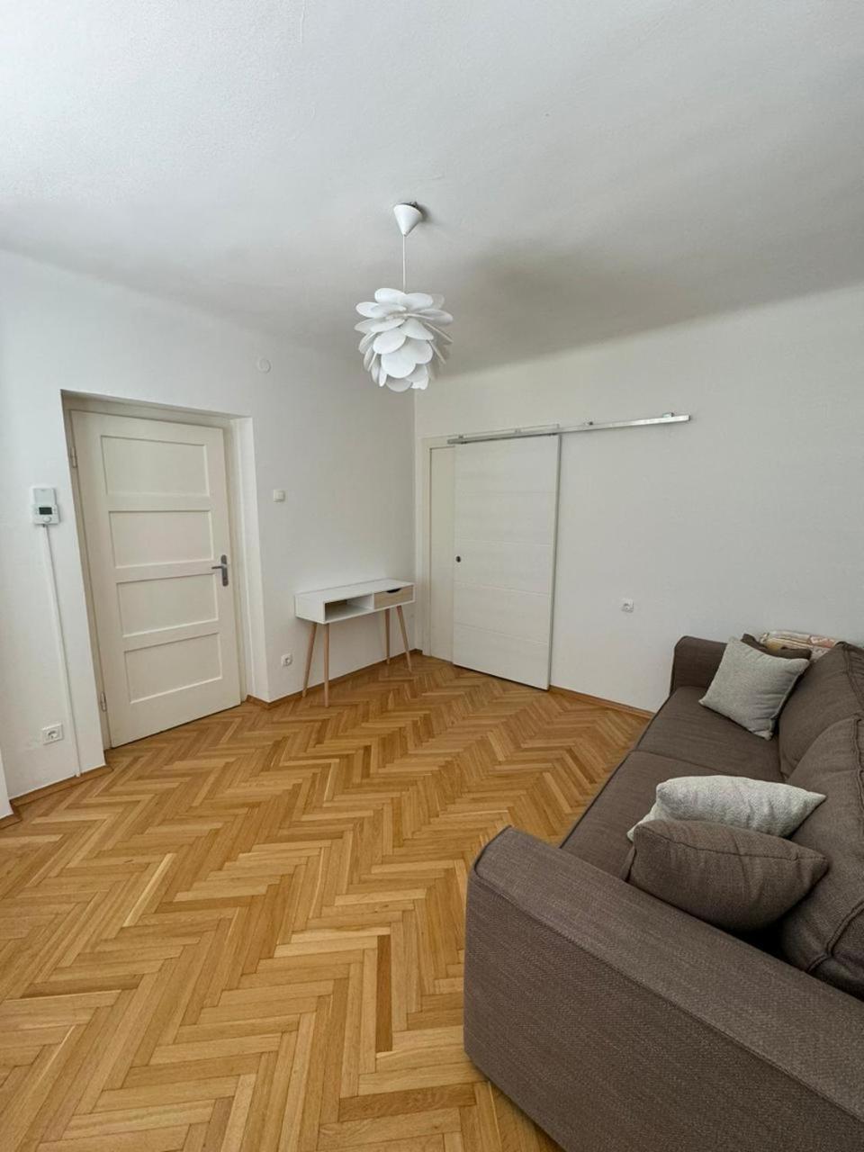 Maximo Apartments - Free Parking Марибор Экстерьер фото